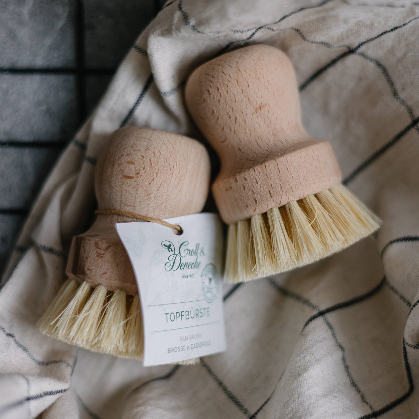 Pot Brush
