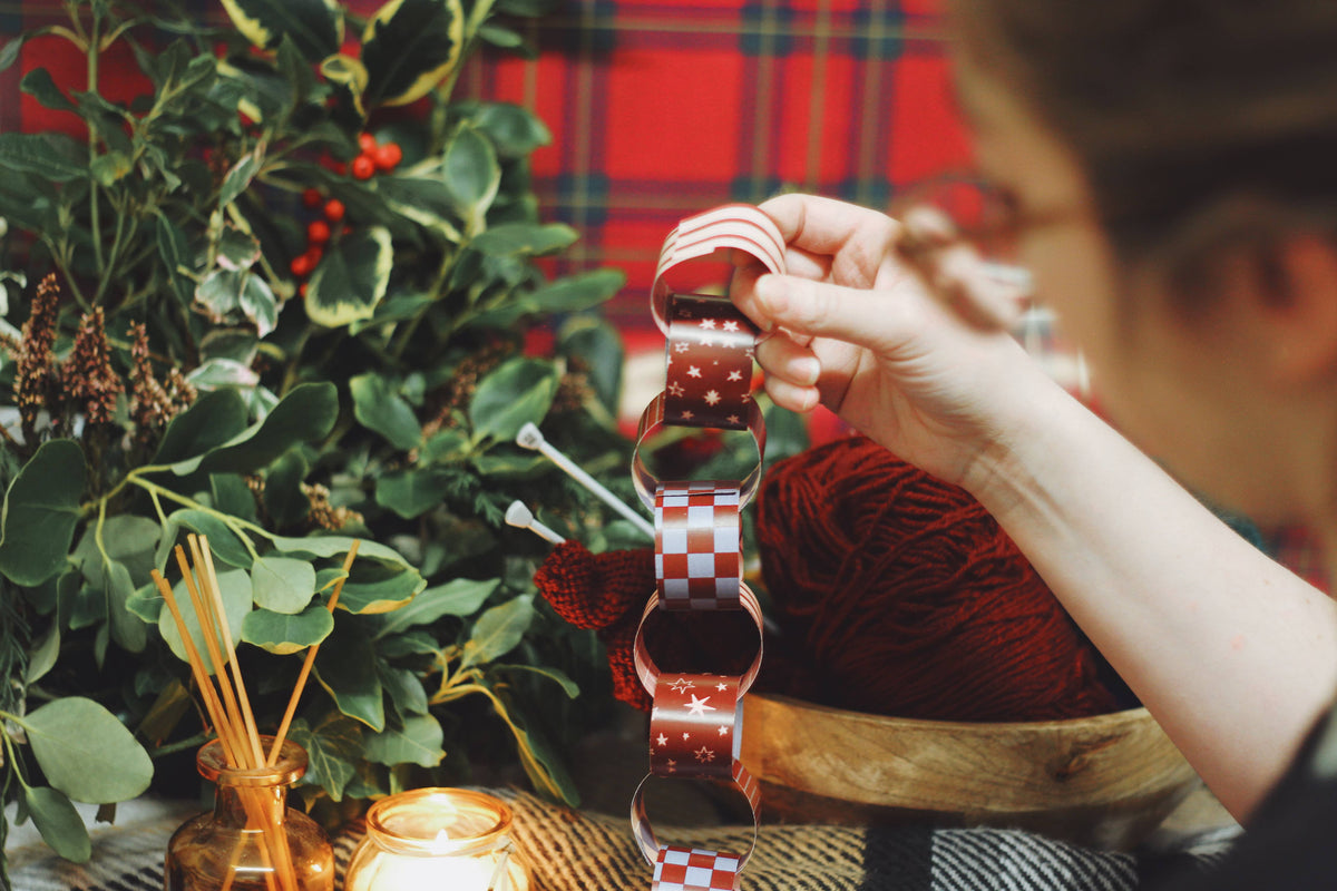 The Merry Paper Chain Kit