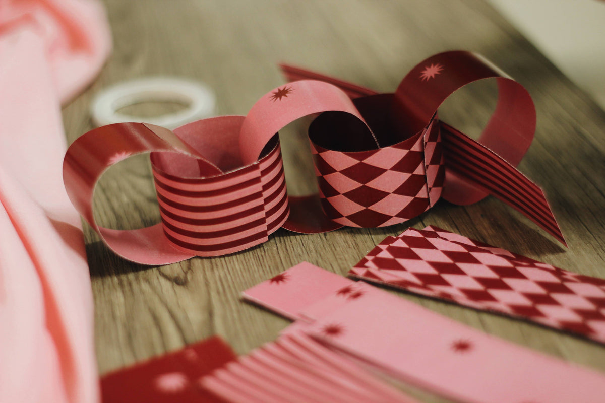 The Berry & Blush Paper Chain Kit