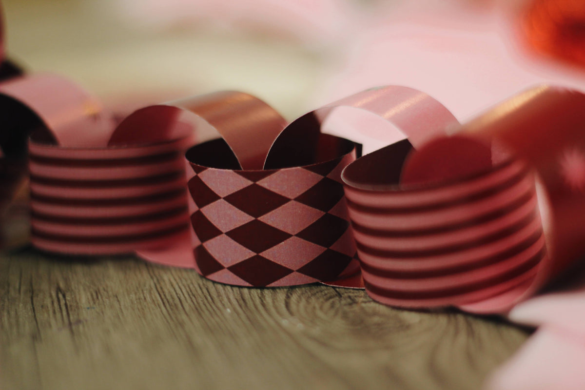 The Berry & Blush Paper Chain Kit