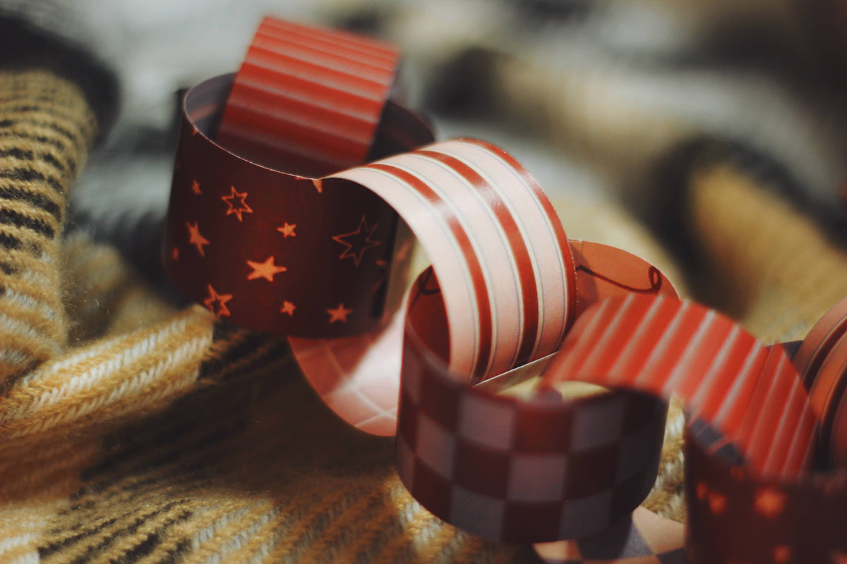 The Merry Paper Chain Kit