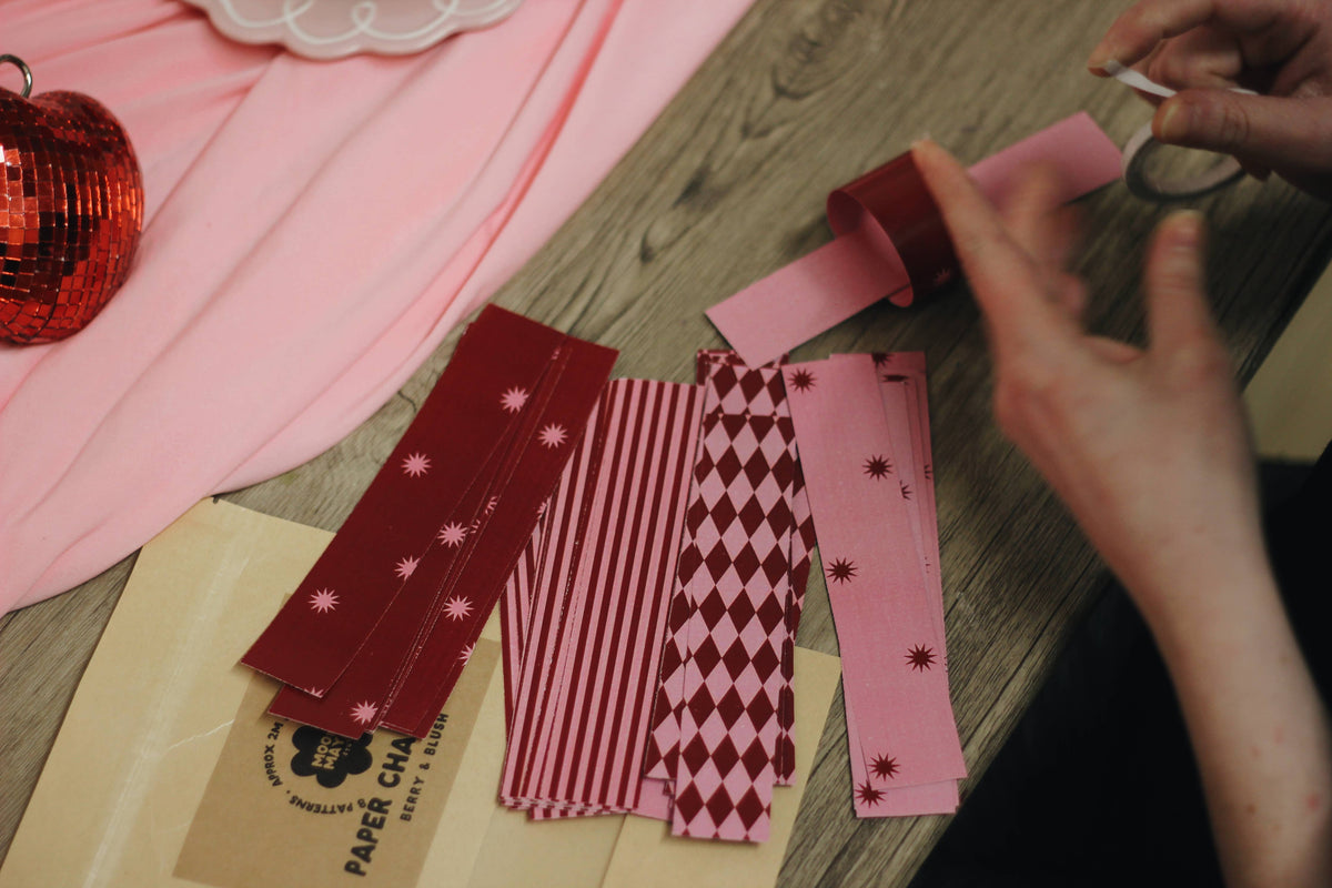 The Berry & Blush Paper Chain Kit