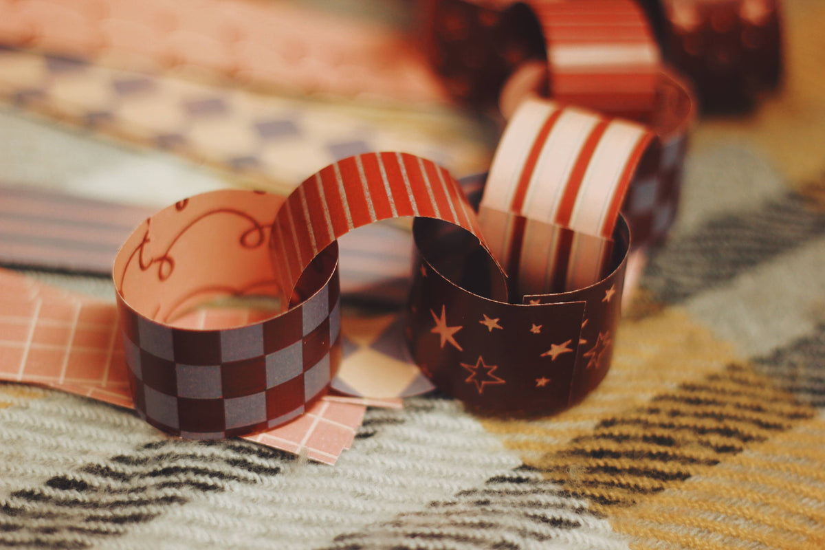 The Merry Paper Chain Kit