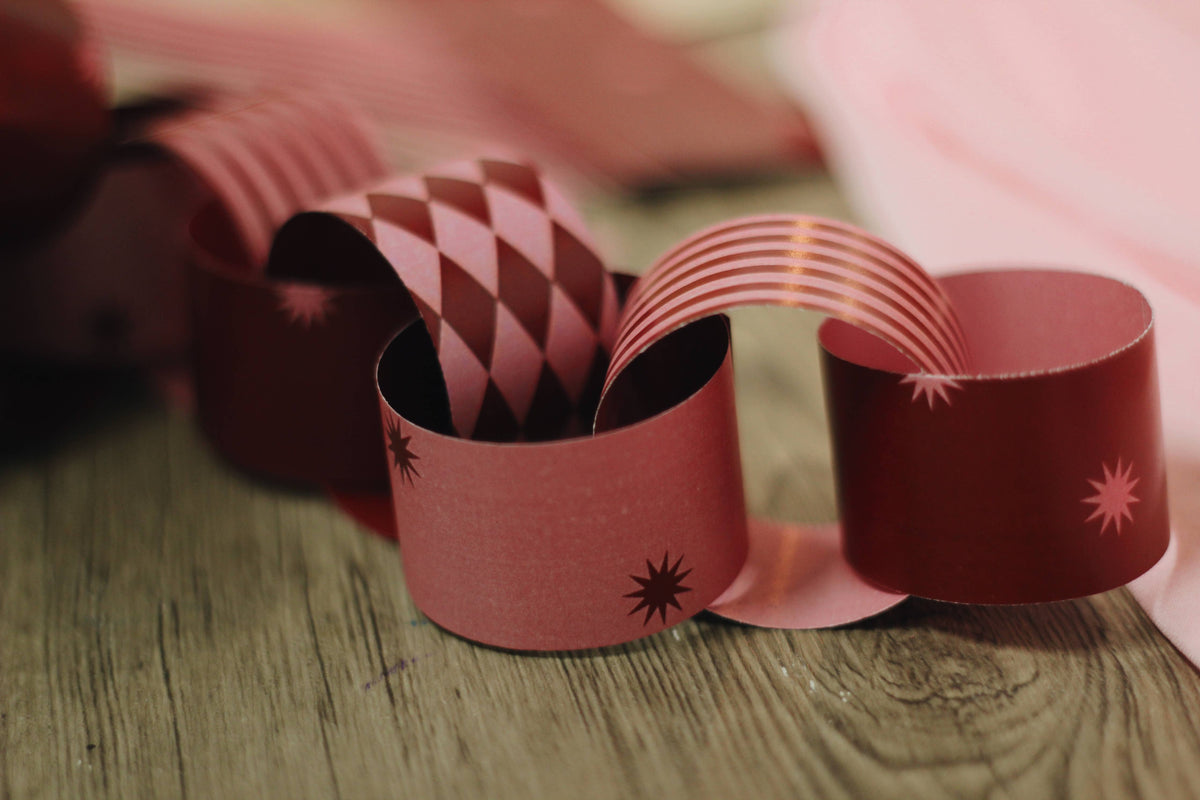 The Berry & Blush Paper Chain Kit