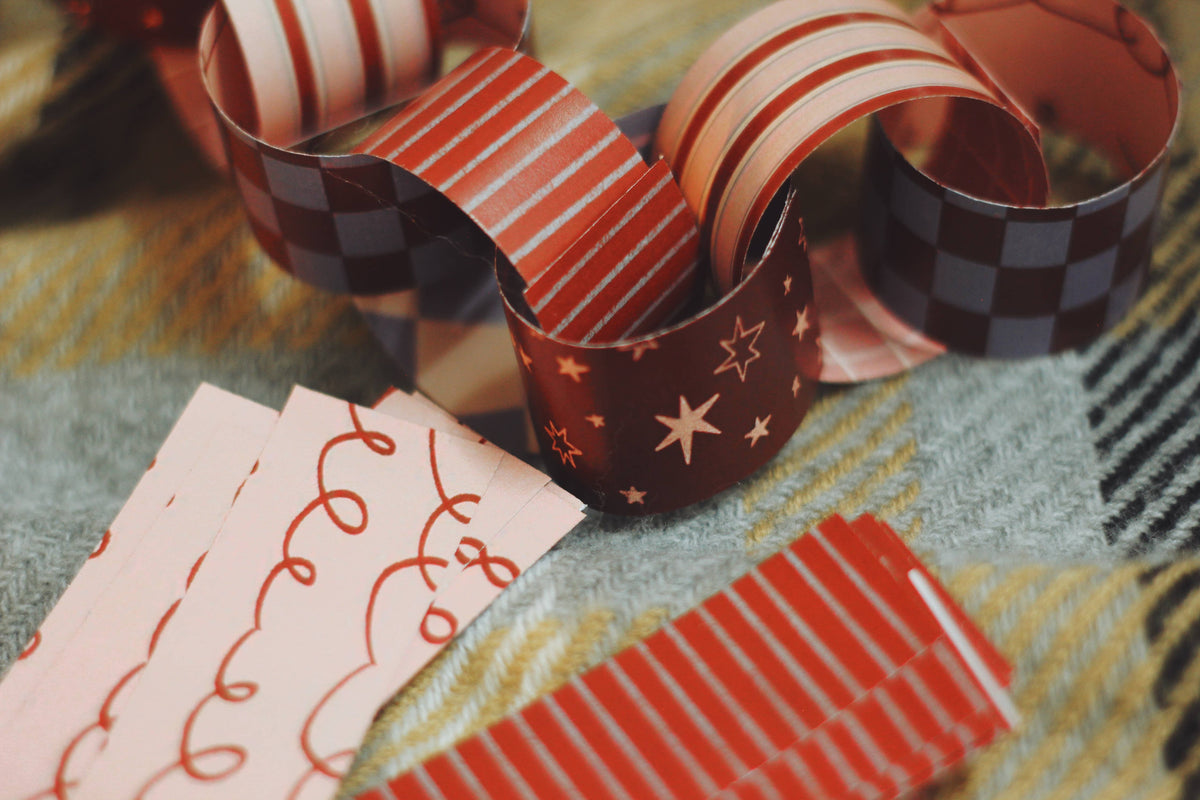 The Merry Paper Chain Kit