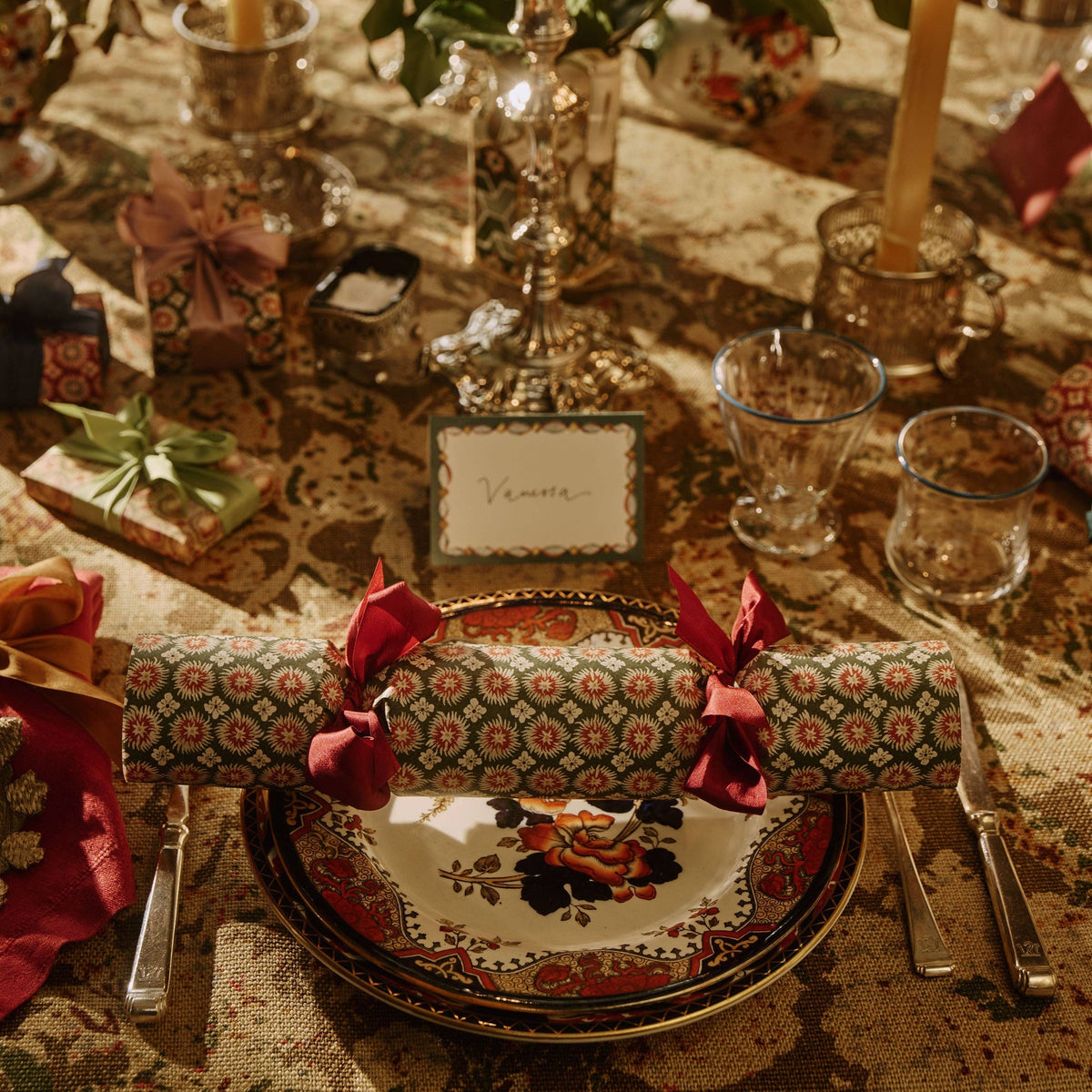 Set of 6 Christmas Crackers: Garthwaite