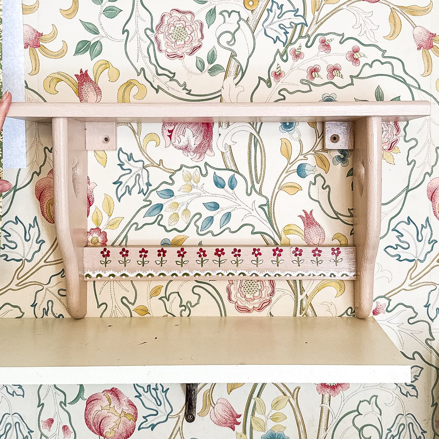 Handmade in Sussex - The Wildflower Shelf