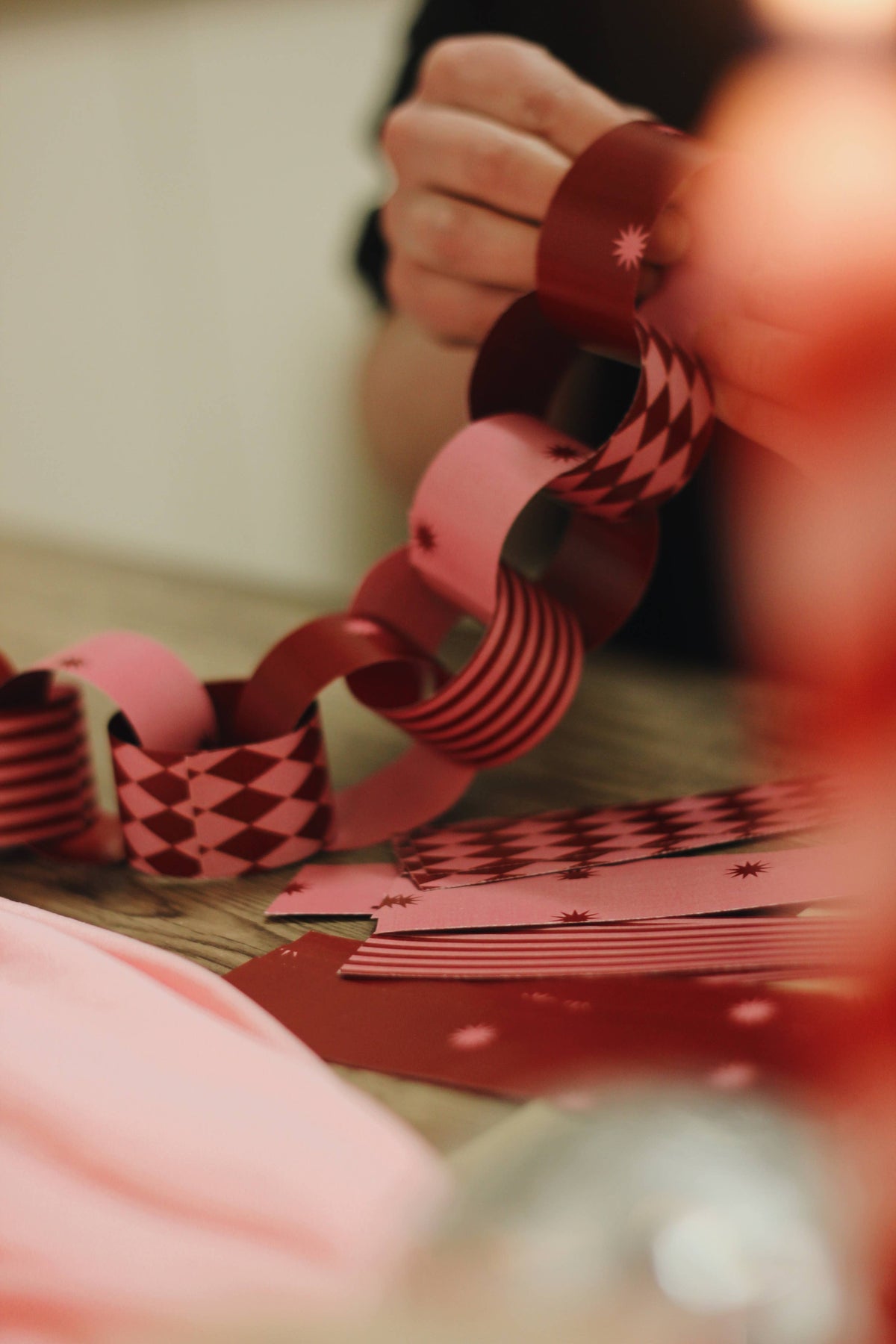 The Berry & Blush Paper Chain Kit