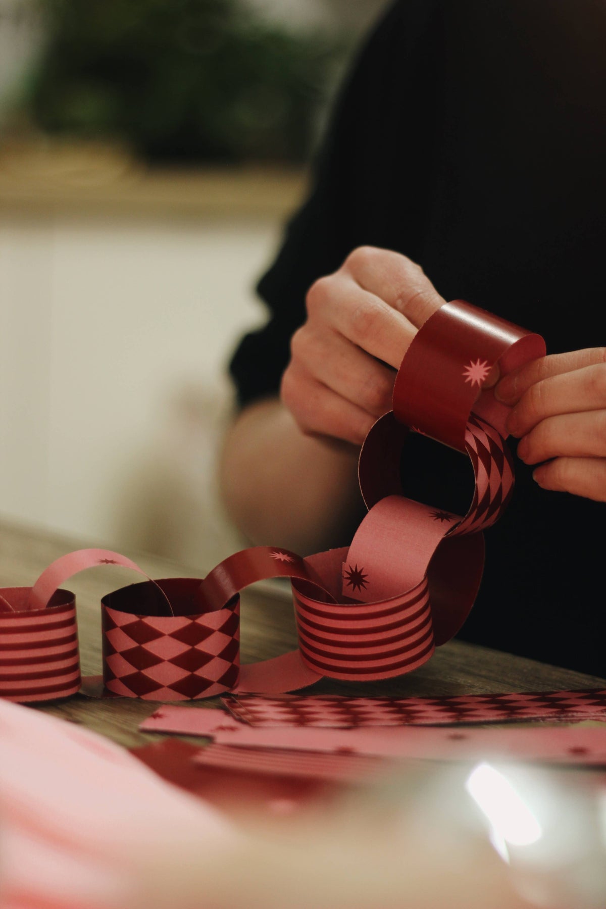 The Berry & Blush Paper Chain Kit