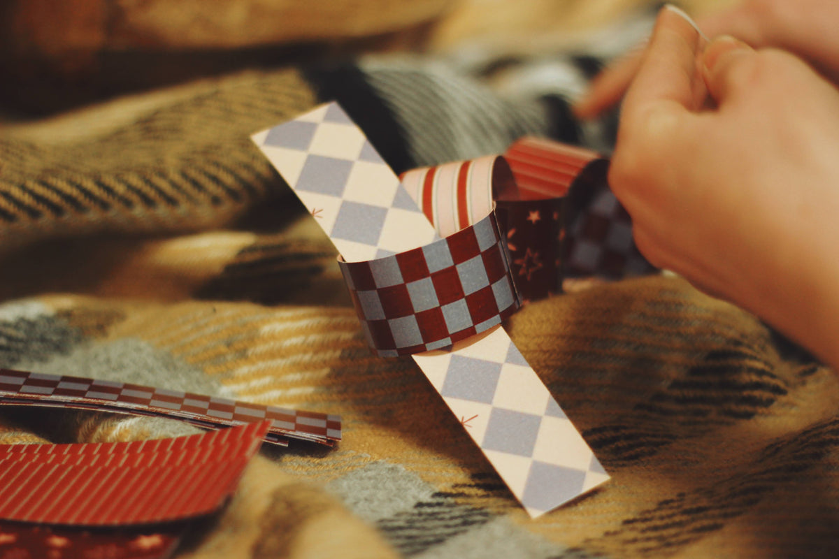 The Merry Paper Chain Kit
