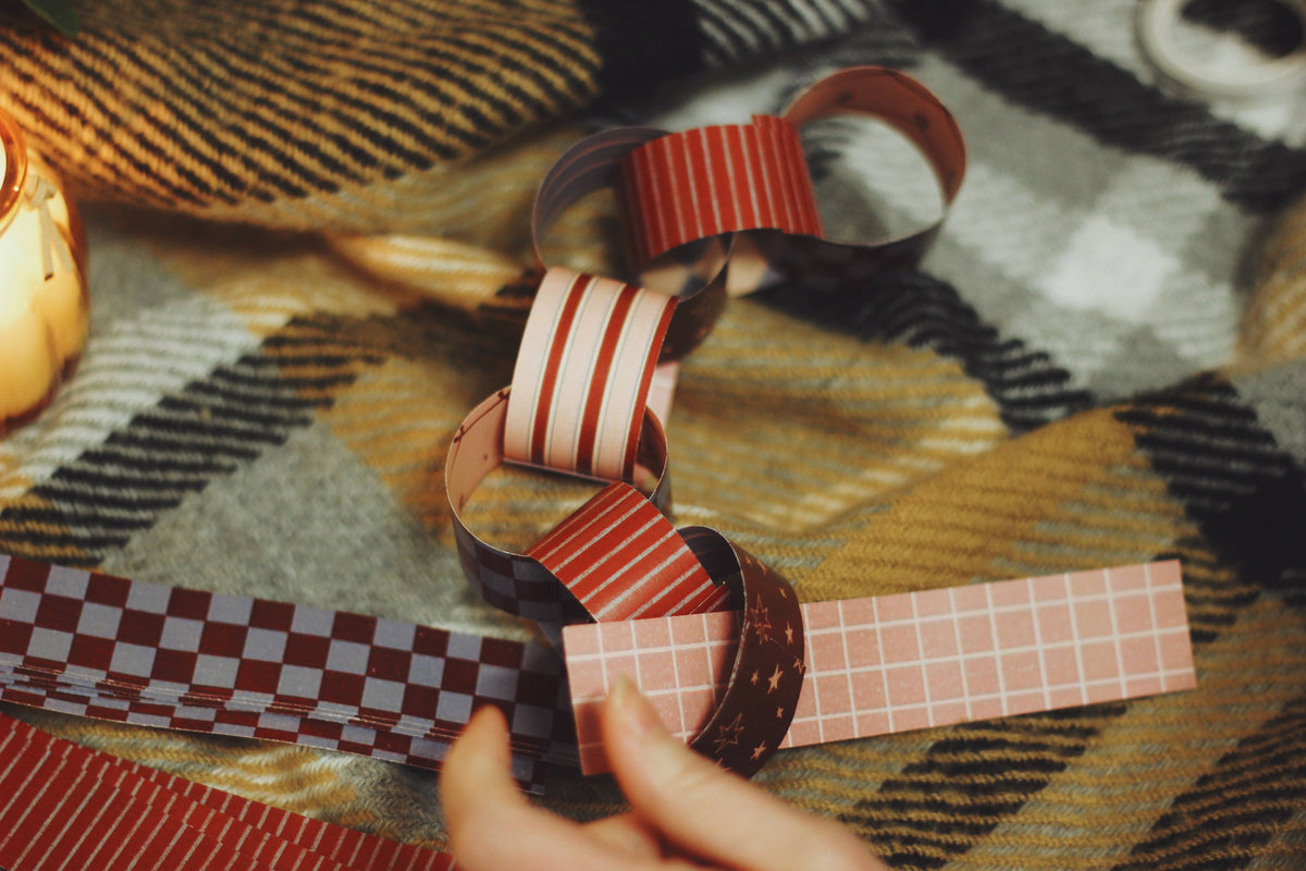 The Merry Paper Chain Kit